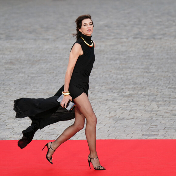 Charlotte Gainsbourg - Dîner d'Etat au château de Versailles en l'honneur de la visite officielle du roi Charles III d'Angleterre et de la reine consort Camilla Parker Bowles de 3 jours en France. Le 20 septembre 2023 