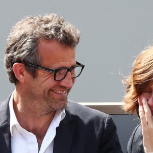 Fabien Galthié et sa femme Coline Galthié - Célébrités dans les tribunes des internationaux de France de tennis de Roland Garros à Paris, France, le 6 juin 2019. © Jacovides-Moreau/Bestimage 