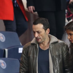 Michaël Cohen, et Malika Ménard dans les tribunes du parc des princes pour assister au match de football PSG-Toulouse (victoire 5 à 0 du PSG) le 7 novembre 2015