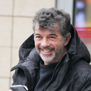 Stéphane Plaza à la sortie de l'émission "Les Grosses Têtes" aux studios RTL à Neuilly-sur-Seine, France, le 21 novembre 2022. © Jonathan Rebboah/Panoramic/Bestimage