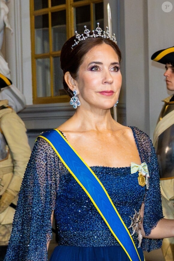 Sur place, l'homme politique français fut accueilli par la princesse Mary de Danemark
La princesse Mary de Danemark - Arrivées au dîner de gala pour le jubilé du roi Carl XVI Gustav de Suède ( 50ème anniversaire de l'accession au trône du roi) au Palais royal de Stockholm, Suède, le 15 septembre 2023.