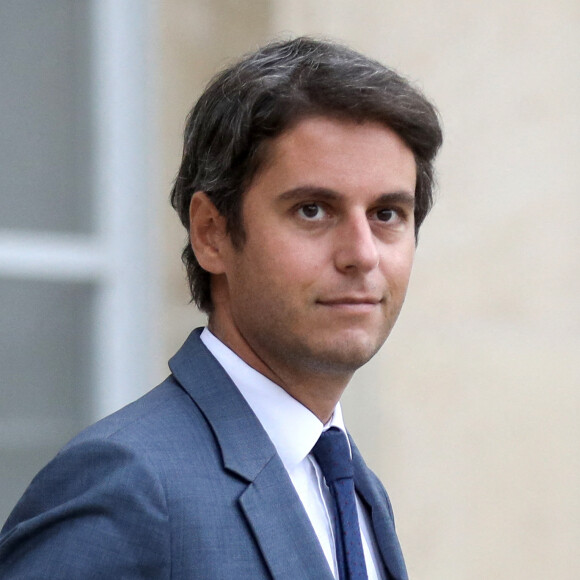 Gabriel Attal a récemment été nommé ministre de l'Éducation nationale
Le ministre de l'éducation, Gabriel Attal à la sortie du conseil des ministres, au palais de l'Elysée, à Paris, France. © Stéphane Lemouton/Bestimage 