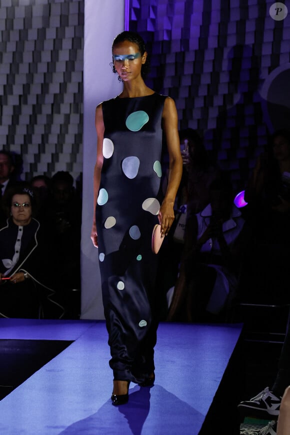 Défilé Pierre Cardin "Collection Prêt-à-Porter Printemps/Eté 2024" lors de la Fashion Week de Paris, le 26 septembre 2023. 