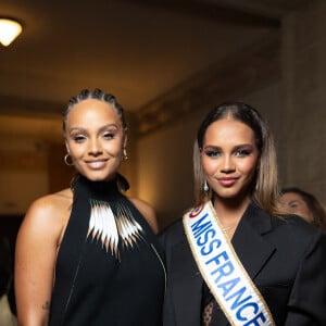 Alicia Aylies, Indira Ampiot - Photocall du défilé Etam Live Show 2023 au Palace à Paris le 26 septembre 2023. © Tiziano Da Silva / Bestimage