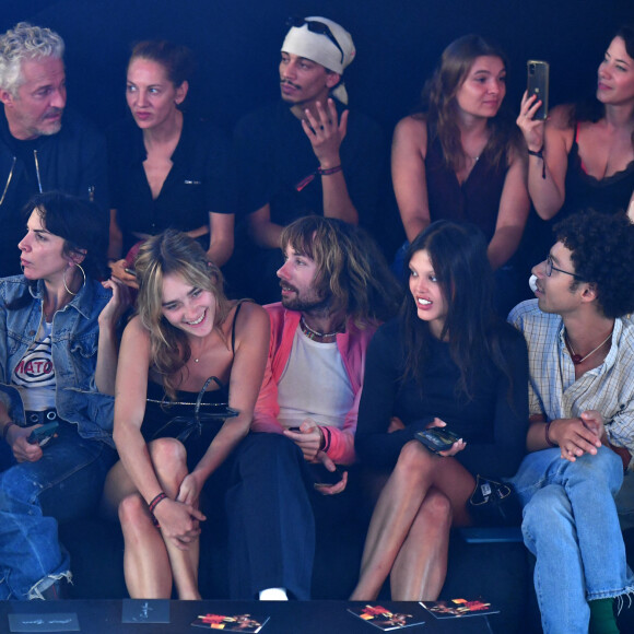 Si la jolie Camille Jansen s'est fait un nom dans le mannequinat, prenant la pose pour les plus grands, la jeune femme est encore méconnue du grand public. 
Nora Arnezeder, guest - Front Row du défilé Etam Live Show 2023 au Palace à Paris le 26 septembre 2023. © Veeren / Bestimage