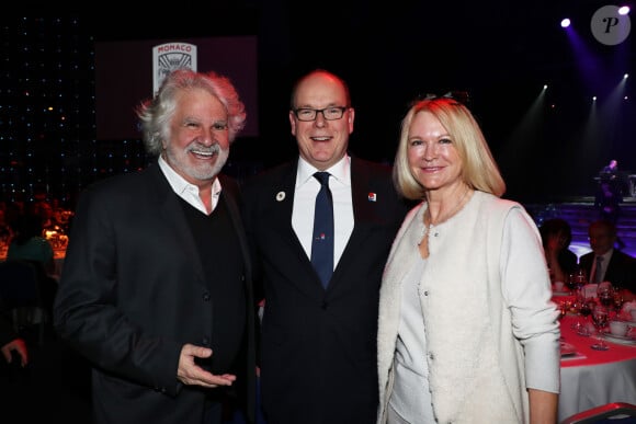 Exclusif - Roland Magdane et son épouse, le prince Albert II de Monaco - Dîner de gala pour célébrer le 200ème anniversaire de la création du corps des carabiniers de la principauté de Monaco à la salle des Etoiles à Monaco, le 8 décembre 2017. © JC Vinaj/Pool Restreint Monaco/Bestimage 