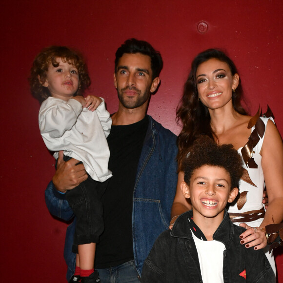 Rachel Legrain Trapani, son compagnon Valentin Leonard avec leur fils Andrea et Gianni - Backstage lors du défilé d'ouverture du salon du chocolat 2022 à Paris porte de Versailles le 27 octobre 2022. © Veeren / Pierre Perusseau / Bestimage 