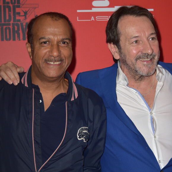 Un trio complice aux côtés de Pascal Légitimus.
Pascal Légitimus et Jean-Hugues Anglade - Soirée de gala de la comédie musicale "West Side Story" à la Seine Musicale à Boulogne-Billancourt le 16 octobre 2017. © Giancarlo Gorassini/Bestimage