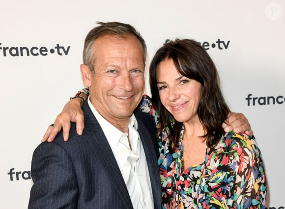 Laurent Bignolas et Sophie Le Saint au photocall de la conférence de presse de France 2 au théâtre Marigny à Paris le 18 juin 2019 © Coadic Guirec / Bestimage