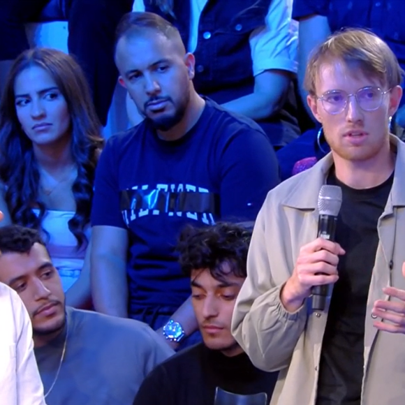 Un spectateur perturbe "TPMP" en plein direct.