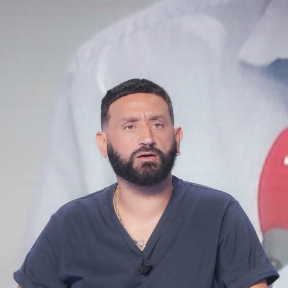 Exclusif - Cyril Hanouna - Sur le plateau de l'émission TPMP (Touche Pas à Mon Poste) présentée en direct par C.Hanouna et diffusée sur C8 - Paris le 03/10/2023 - © Jack Tribeca / Bestimage 