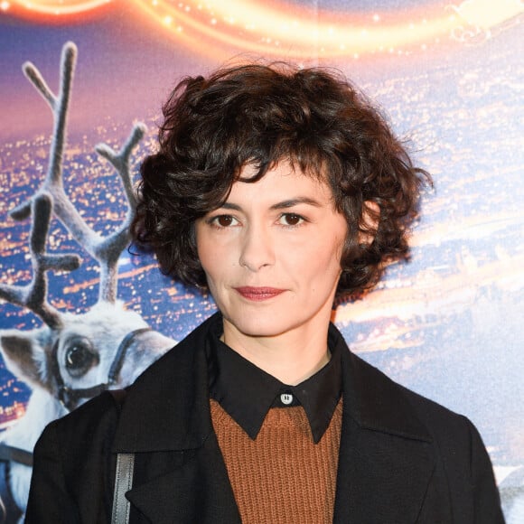 Pas question pour de sacrifier son enfant au profit de sa carrière : "Je passe le plus de temps possible avec ma fille. Je veux en profiter" dit-elle dans "L'Obs"
Audrey Tautou - Avant-première du film "Santa & Cie" au cinéma Pathé Beaugrenelle à Paris le 3 décembre 2017. © Coadic Guirec/Bestimage