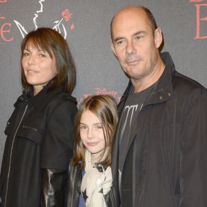 Bernard Campan avec sa femme Anne et leur fille - Générale de la comédie musicale "La Belle et la Bête" au Théâtre Mogador à Paris.