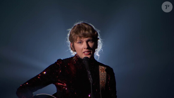 Taylor Swift chante betty (Live from the 2020 Academy of Country Music Awards), le 18 septembre 2020 