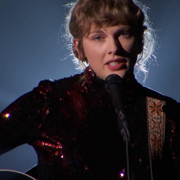 Taylor Swift chante betty (Live from the 2020 Academy of Country Music Awards), le 18 septembre 2020 