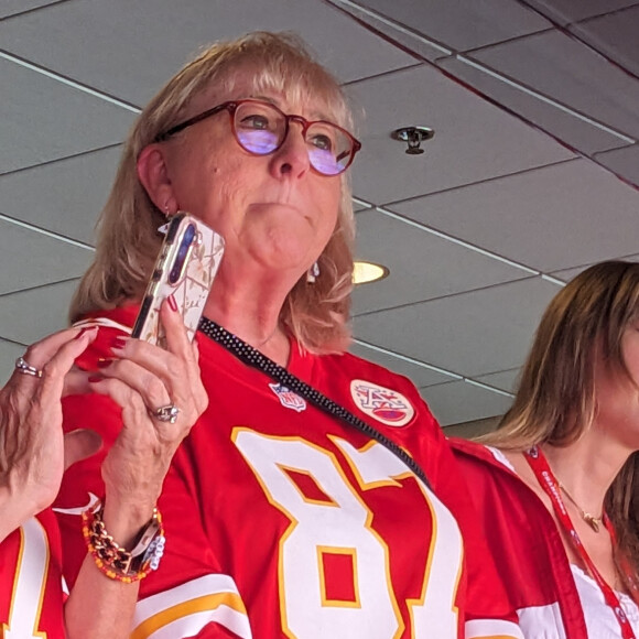 EXCLUSIVE Kansas City, MO - Taylor Swift watches Chiefs game in person with Travis Kelce's mom Pictured: Donna Kelce and Taylor Swift