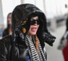 Maquillée ou non, l'artiste de 65 ans assume le moindre de ses faits et gestes sans le moindre soucis. 
Exclusif - Madonna, toute de noir vêtue, arrive à l'aéroport JFK de New York. Le 3 mars 2023.