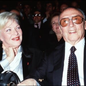 Légion d'honneur pour Loulou Gasté avec Line Renaud à Paris, le 23 décembre 1988.