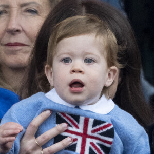 La princesse Eugenie d'York et son fils August - La famille royale d'Angleterre lors de la parade devant le palais de Buckingham, à l'occasion du jubilé de la reine d'Angleterre. le 5 juin 2022