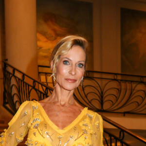 L'actrice a choisi de s'installer dans le sud
Rebecca Hampton - robe Christophe Guillarme - boucles d'oreilles Elsa Lee Paris - pochette Carmen Steffens - maquillage Campus des Maquilleurs - 28ème Gala de l'Espoir au profit de la Ligue contre le cancer au théâtre des Champs-Elysées à Paris le 29 Novembre 2022. © Christophe Guillarmé via Bestimage