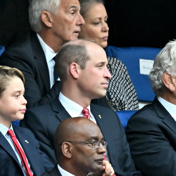 Mais il n'était pas seul.
Le prince William et son fils le prince George - Quart de finale de la Coupe du monde de Rugby 2023 entre le Pays de Galles et l'Argentine. Marseille, le 14 octobre 2023. © Bruno Bebert / Bestimage