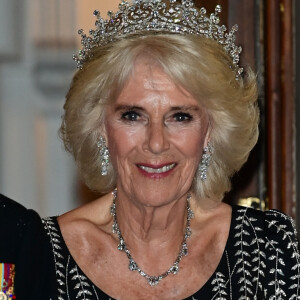 La reine consort d'Angleterre Camilla Parker Bowles lors d'un dîner à la Mansion House à Londres, en l'honneur du travail des institutions civiques de la ville de Londres. Le 18 octobre 2023 