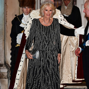 La reine consort d'Angleterre Camilla Parker Bowles lors d'un dîner à la Mansion House à Londres, en l'honneur du travail des institutions civiques de la ville de Londres. Le 18 octobre 2023 