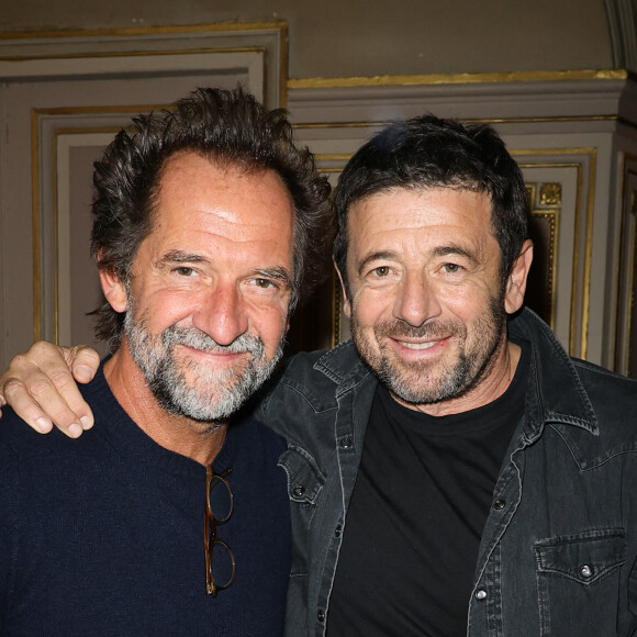 Stéphane De Groodt (auteur de la pièce) et Patrick Bruel - Générale de la pièce "Un léger doute" au théâtre de la Renaissance à Paris le 29 septembre 2023. © Coadic Guirec / Bestimage 