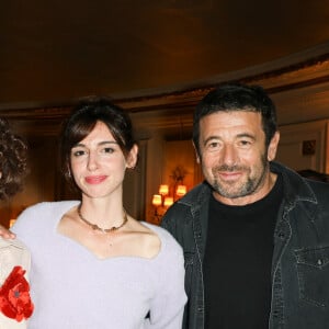 Stéphane De Groodt (auteur de la pièce), Constance Dollé, Bérangère McNeese et Patrick Bruel - Générale de la pièce "Un léger doute" au théâtre de la Renaissance à Paris le 29 septembre 2023. © Coadic Guirec / Bestimage 