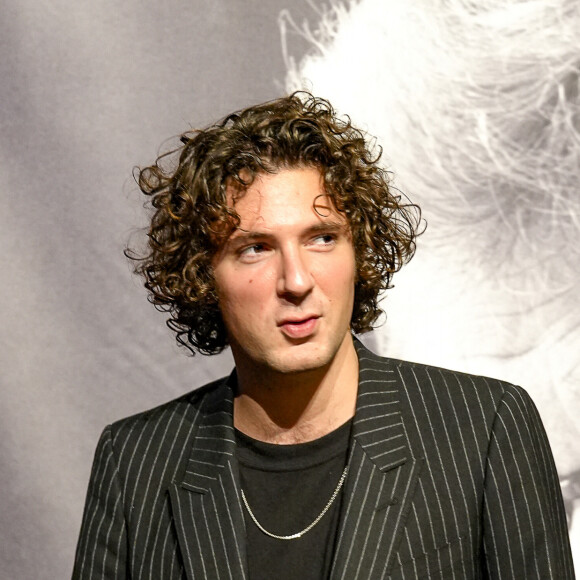 Vincent Lacoste - Photocall de la cérémonie de remise du Prix Lumière à W.Wenders à l'occasion de la 15ème Edition du Festival Lumière de Lyon. Le 20 octobre 2023 © Sandrine Thesillat / Panoramic / Bestimage 