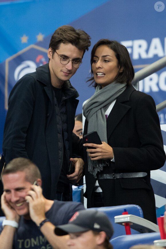 Leïla Kaddour et son compagnon Pierre Guénard dans les tribunes lors du match de qualification pour l'Euro2020 "France - Turquie (1-1)" au Stade de France. Saint-Denis, le 14 octobre 2019. © Cyril Moreau/Bestimage