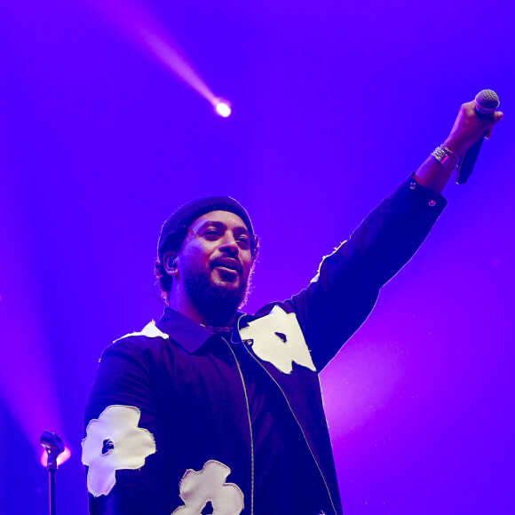 Slimane n'a qu'un Kid dans sa vie (du moins pour l'instant) et il s'appelle Esmeralda !
Le chanteur Slimane sur la scène du Rugby Music Live, concert NRJ, une rencontre d'artistes et de sportifs devant 8000 spectateurs qui ont fait un don pour 3 associations : MBM (Manifestation de Bienveillance pour enfants Malade), les Zèbres (Moments de réconfort pour les enfants hospitalisés) et la fondation OVE ((enfants orphelins et démunis) à Lyon, le 13/05/2023. © Sandrine Thesillat / Panoramic / Bestimage 