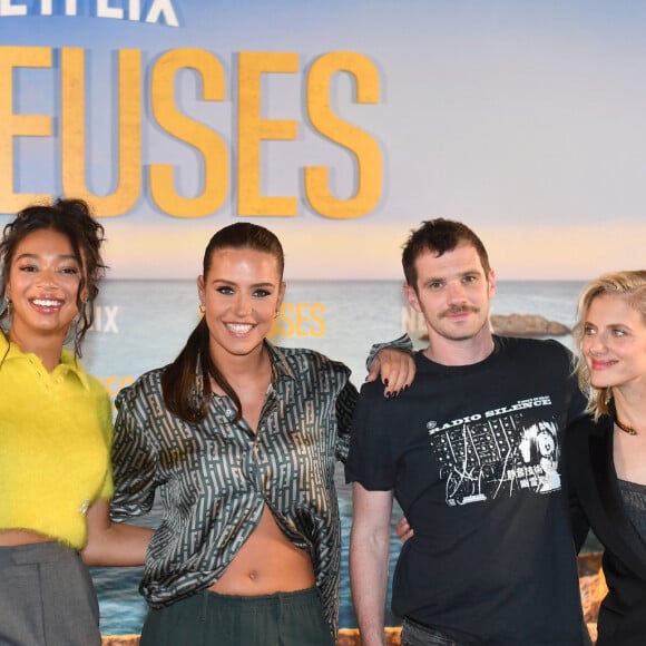 Philippe Katerine, Manon Bresch, Adèle Exarchopoulos, Félix Moati, Mélanie Laurent - Avant-première du film "Voleuses" diffusé sur Netflix. Paris le 24 octobre 2023. © Veeren / Bestimage 