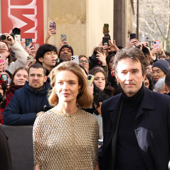Natalia Vodianova et son mari Antoine Arnault - Arrivées au défilé Dior Haute Couture Printemps/Été 2024 dans le cadre de la Fashion Week de Paris (PFW), au musée Rodin à Paris, France, le 22 janvier 2024. © Denis Guignebourg/Bestimage  Arrivals at the Dior Haute Couture Spring/Summer 2024 show as part of Paris Fashion Week in Paris, France, on January 22, 2024. 