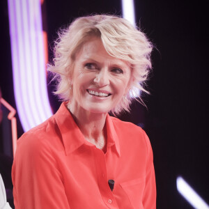 Sophie Davant connaît plusieurs changements : elle quitte "Affaire conclue" pour la radio.
Exclusif - Sophie Davant - Sur le plateau de l'émission TPMP (Touche Pas à Mon Poste) présentée en direct par C.Hanouna. © Jack Tribeca / Bestimage