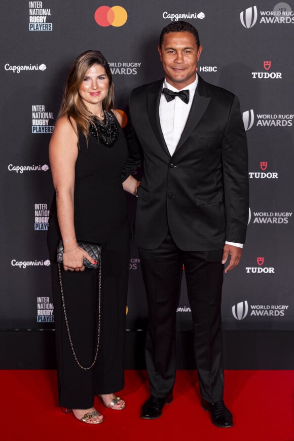 Thierry Dusautoir et sa femme Sofia - Photocall des World Rugby Awards à l'Opéra Garnier à Paris le 29 octobre 2023. © Pierre Perusseau/Bestimage