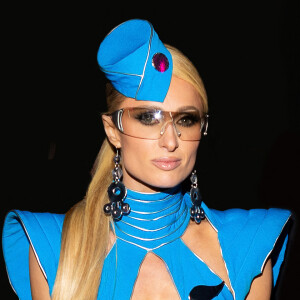 On souligne également l'hommage brillant de Paris Hilton à Britney Spears, à l'aide de sa panoplie d'hôtesse de l'air, référence au clip du titre Toxic.
Paris Hilton - Soirée Casamigos Halloween Party de Rande Gerber à Los Angeles le 27 octobre 2023. © Tiziano Da Silva / Bestimage