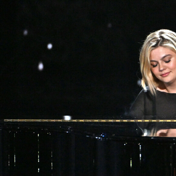 Exclusif - Louane Emera - Enregistrement de l'émission "La chanson de l'année" dans les Arènes de Nîmes. © Bruno Bebert-Christophe Clovis / Bestimage