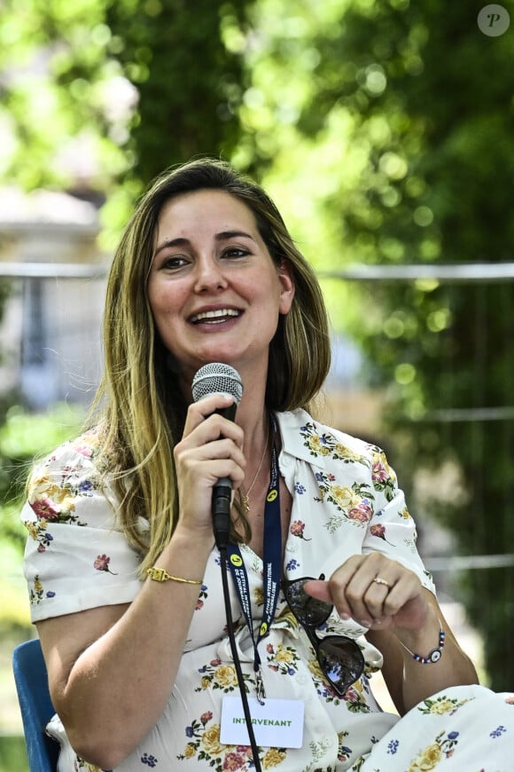 Marie Portolano lors du festival International du Journalisme à Couthures-sur-Garonne, France, le 15 juillet 2022. © Thierry Breton /Panoramic/Bestimage