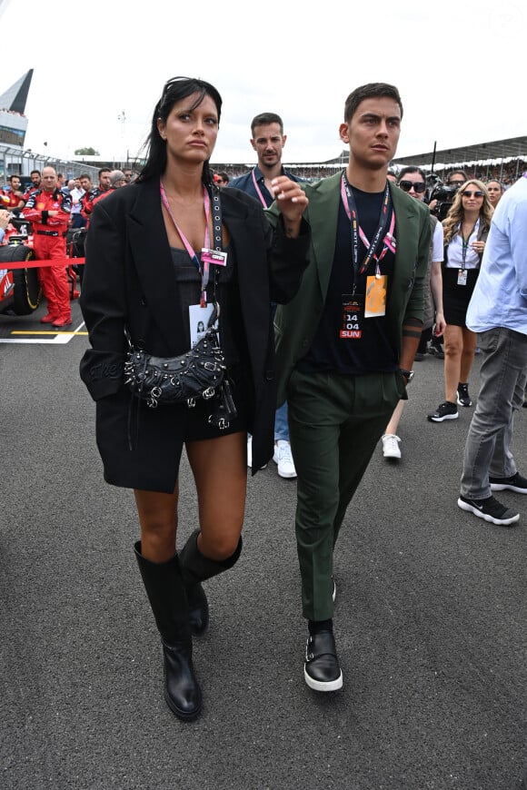 Oriana Sabatini et Paulo Dybala - Personnalités au Grand Prix de Formule 1 de Grande-Bretagne à Silverstone le 9 juillet 2023. © Motorsport Images / Panoramic / Bestimage