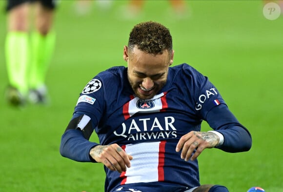 Blessure de Neymar Jr ( 10 - PSG ) - - Match de 8ème de finale aller de la Ligue Des Champions 2023 (LDC) "PSG - Bayern Munich (0-1)" au Parc Des Princes, le 14 février 2023. 