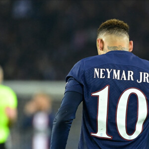 Info - PSG: saison terminée pour Neymar, qui va se faire opérer - Attitude de Neymar Jr ( 10 - PSG ) - - Match de 8ème de finale aller de la Ligue Des Champions 2023 (LDC) "PSG - Bayern Munich (0-1)" au Parc Des Princes, le 14 février 2023. 