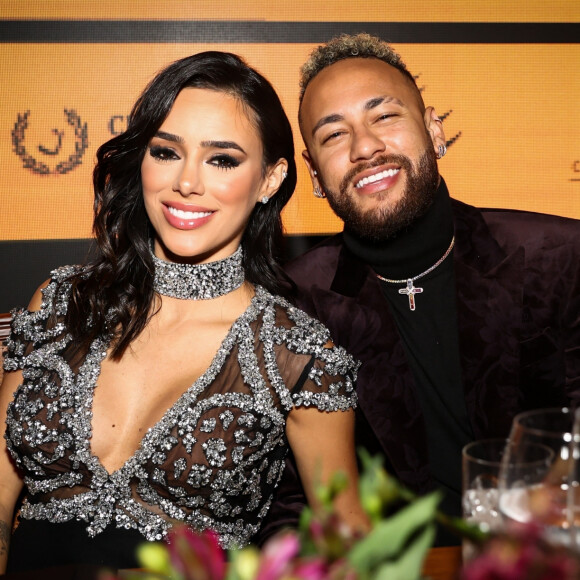 Malgré cela, le couple serait donc séparé
Neymar avec Bruna Biancardi