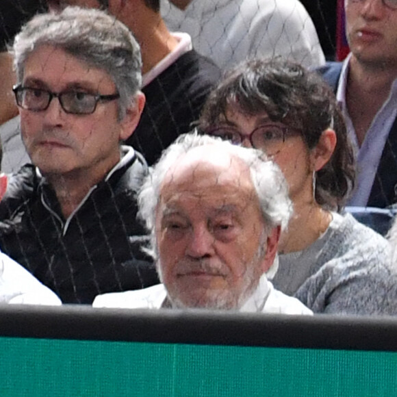 Pierre Richard - People dans les tribunes de la demi-finale de l'Open Rolex Paris Masters à l'Accor Arena entre N. Djokovic contre A. Rublev, Paris le 4 novembre 2023. © Veeren/Bestimage 