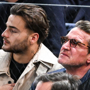 Benjamin Castaldi avec son fils Simon - People dans les tribunes de la demi-finale de l'Open Rolex Paris Masters à l'Accor Arena entre N. Djokovic contre A. Rublev le 4 Novembre 2023. © Matthieu Mirville/Bestimage 