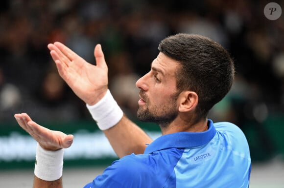 Novak Djokovic - Novak Djokovic remporte la demi-finale de l'Open Rolex Paris Masters à l'Accor Arena contre Andrey Rublev, Paris le 4 novembre 2023. © Veeren/Bestimage 