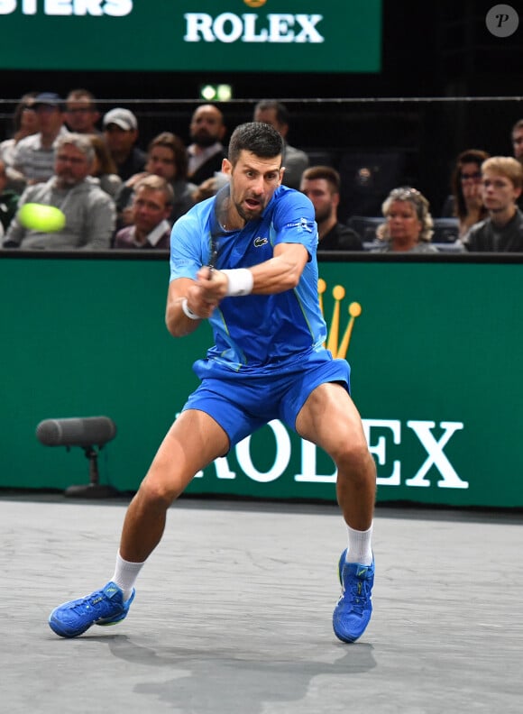 Novak Djokovic - Novak Djokovic remporte la demi-finale de l'Open Rolex Paris Masters à l'Accor Arena contre Andrey Rublev, Paris le 4 novembre 2023. © Veeren/Bestimage 