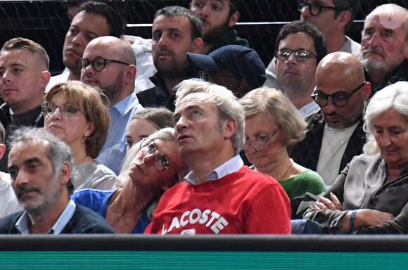 Gilles Cohen et sa femme Karine Paschal - People dans les tribunes du Rolex Paris Bercy Masters 1000 remporté par Novak Djokovic contre Grigor Dimitrov , le 4 novembre 2023. © Veeren/Bestimage