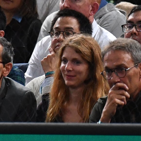 Julien Courbet - People dans les tribunes du Rolex Paris Bercy Masters 1000 remporté par Novak Djokovic contre Grigor Dimitrov , le 4 novembre 2023. © Veeren/Bestimage