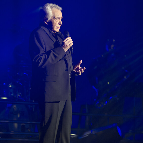 Michel Sardou lors de son concert à Rouen pour la tournée "Je me souviens d'un adieu" le mardi 3 octobre 2023